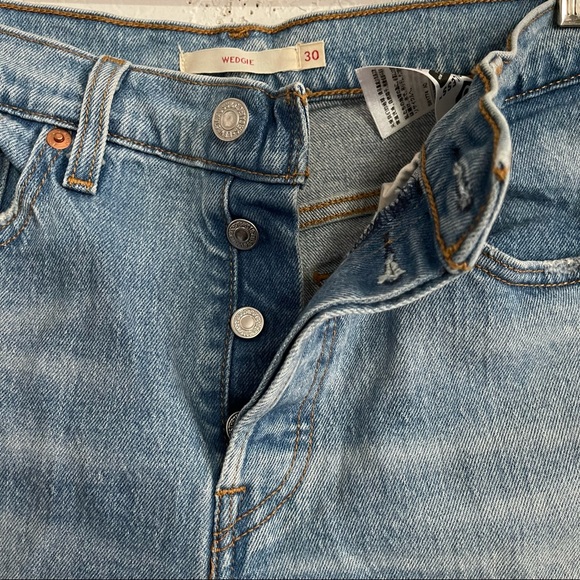 Levi’s Wedgie Raw Hem Jeans size 30 - Picture 4 of 13